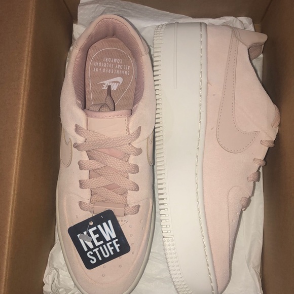 Wmns Air Force 1 Sage Low ‘Particle Beige’ - Picture 2 of 5